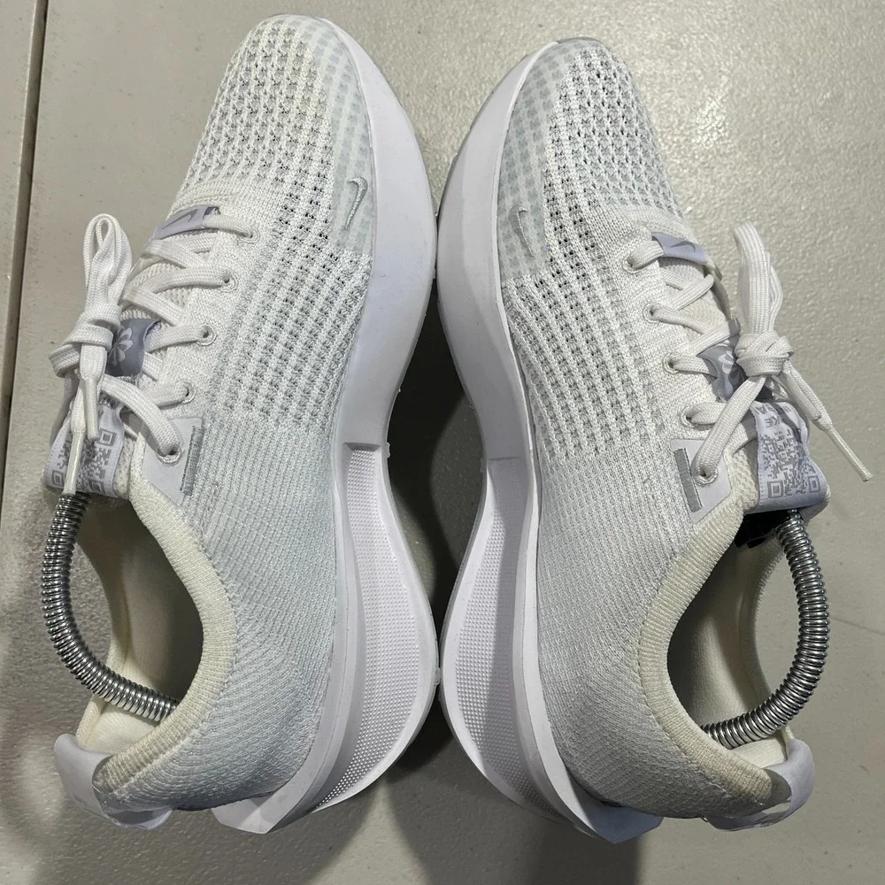 Nike Interact Run Running Shoes Men 8.5 Flyknit Mesh White Wolf Grey FD2291-104